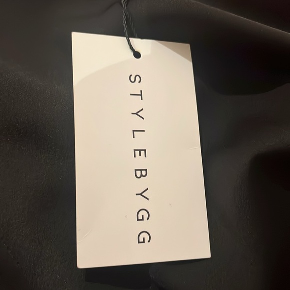 NWT rhinestone Crop top - Picture 2 of 2